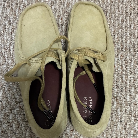 Clark’s Original’s Wallabees Low Tan Suede - Picture 6 of 6